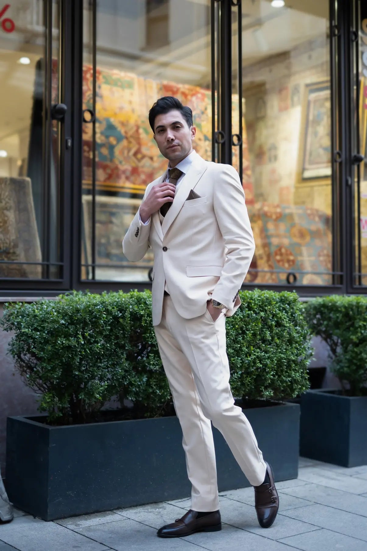 Broadway Slim Fit Cream Men's Three Piece Modern Suit - Novo Suit