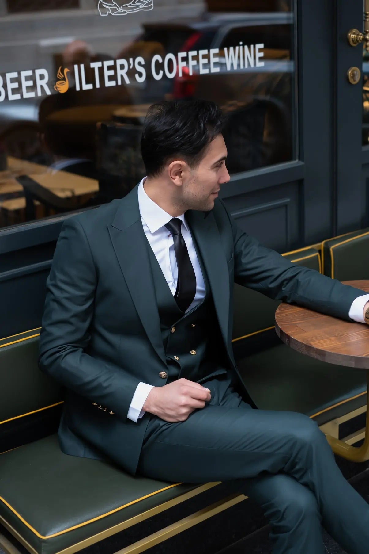 Central Park Slim Fit Green Men's Three Piece Suit Gold Buttons - Novo Suit