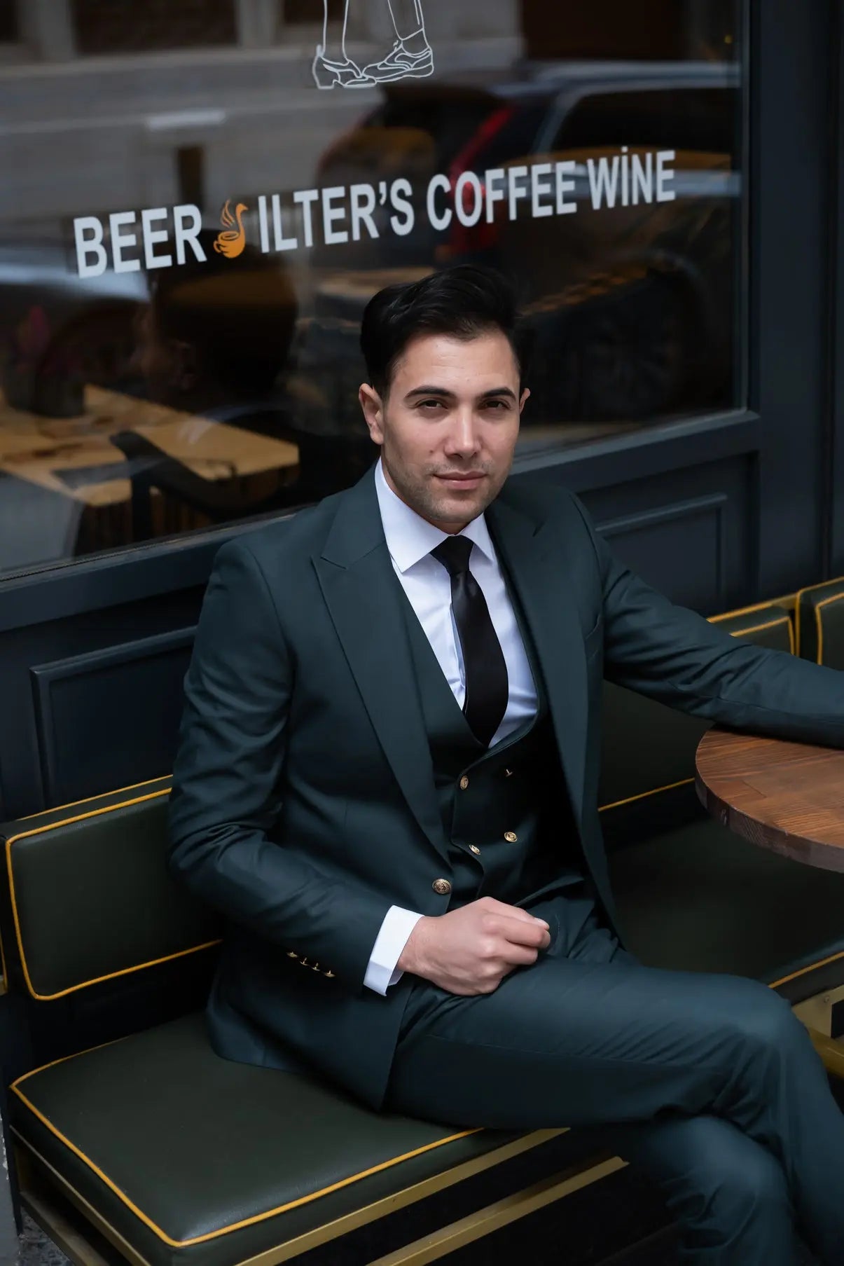 Central Park Slim Fit Green Men's Three Piece Suit Gold Buttons - Novo Suit