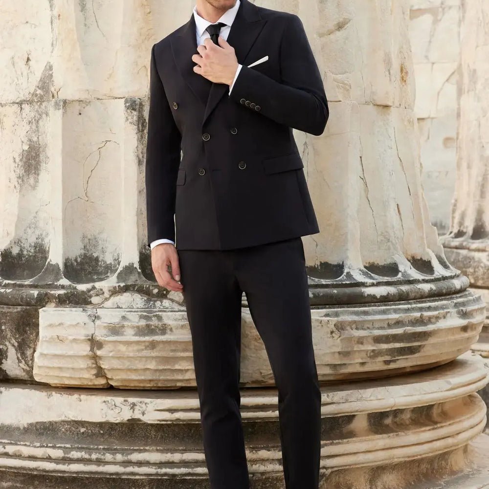 Black-Suits-For-Men Novo Suit